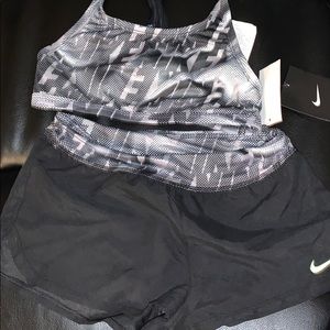 Nike M size 10 (ages 9-10 swim gear